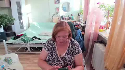 Snapshot of flowerlover8 chatting on July 9, 2026, 4:55 pm Flowerlower online show from July 9, 2026, 4:55 pm