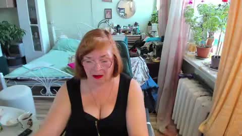 Snapshot of flowerlover8 chatting on July 11, 2026, 7:55 am Flowerlower online show from July 11, 2026, 7:55 am