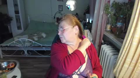 Snapshot of flowerlover8 chatting on July 13, 2026, 11:40 pm Flowerlower online show from July 13, 2026, 11:40 pm