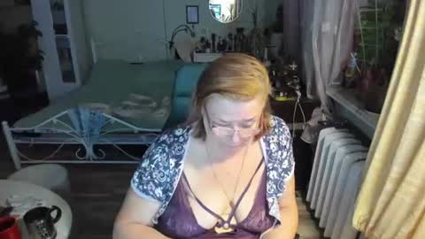 Snapshot of flowerlover8 chatting on July 28, 2026, 8:01 pm Flowerlower online show from July 28, 2026, 8:01 pm