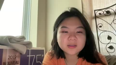 Snapshot of flowerlvr chatting on January 17, 2025, 4:57 pm flowerlvr online show from January 17, 2025, 4:57 pm