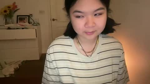 Snapshot of flowerlvr chatting on January 20, 2025, 5:59 am flowerlvr online show from January 20, 2025, 5:59 am