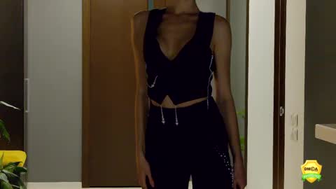 Snapshot of flowerr_powerr chatting on April 3, 2026, 10:41 pm Katrin online show from April 3, 2026, 10:41 pm