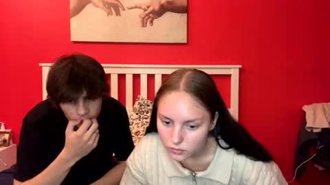 flowerscouple online show from September 25, 2025, 10:46 pm