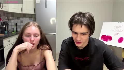 flowerscouple online show from March 14, 2026, 10:26 pm