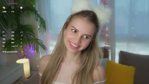 Adeline online show from December 26, 2024, 8:07 am