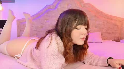  FLUFFY BUBBLE  online show from May 6, 2026, 4:52 am
