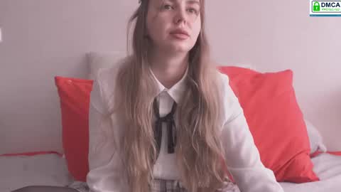 Snapshot of fluffy_hat chatting on March 9, 2025, 8:07 am Fluffy and Krut online show from March 9, 2025, 8:07 am