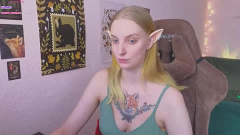 Snapshot of fluffy_muffin3 chatting on March 25, 2026, 9:48 am Agatha online show from March 25, 2026, 9:48 am