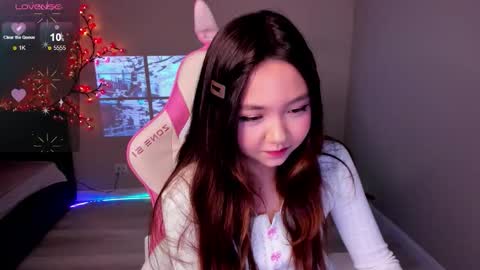 Snapshot of fluffy_rose chatting on November 1, 2025, 11:40 pm Rose online show from November 1, 2025, 11:40 pm