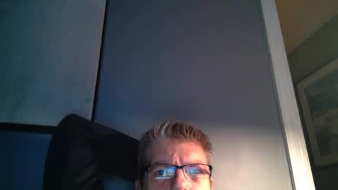 Snapshot of fluidconscience chatting on December 6, 2024, 4:03 am FluidConscience online show from December 6, 2024, 4:03 am