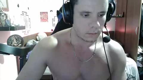 Snapshot of focusw0w chatting on October 13, 2025, 11:27 pm focusw0w online show from October 13, 2025, 11:27 pm