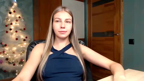 Snapshot of fofhcf chatting on December 18, 2024, 3:15 am Molli Ready for any play with you. Hottest show in pvt Help a student earn big tokens online show from December 18, 2024, 3:15 am