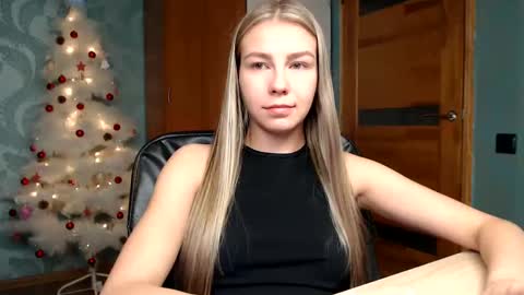 Snapshot of fofhcf chatting on December 28, 2024, 2:01 am Molli Ready for any play with you. Hottest show in pvt Help a student earn big tokens online show from December 28, 2024, 2:01 am