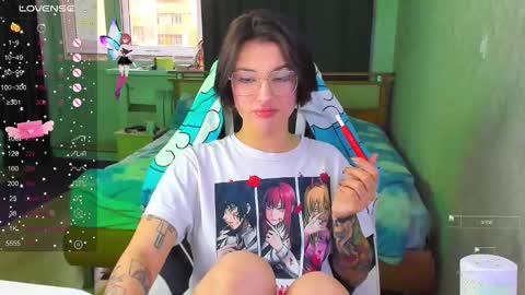 folinskaayaa online show from November 18, 2025, 3:34 am