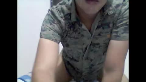 Snapshot of follonwx16xd chatting on February 16, 2026, 4:19 am follonwx16xd online show from February 16, 2026, 4:19 am