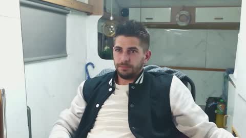 independent model online show from May 17, 2026, 6:59 pm