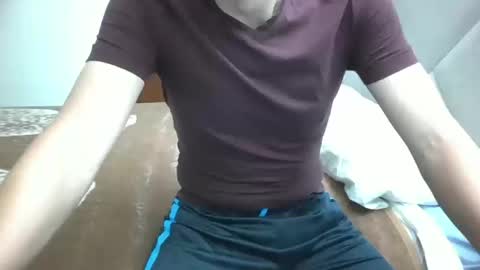 fonzi_flores online show from October 14, 2025, 9:10 am