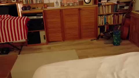 Snapshot of foolforyoubabe chatting on December 15, 2025, 8:24 pm cum together online show from December 15, 2025, 8:24 pm