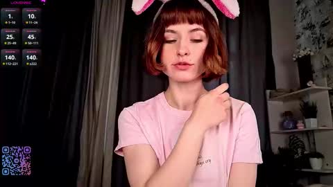 Snapshot of forbidden_fruity chatting on October 16, 2025, 9:21 am Laura online show from October 16, 2025, 9:21 am