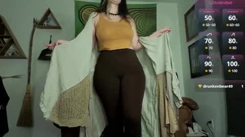 Snapshot of forestdarling chatting on February 19, 2026, 2:18 am forestdarling online show from February 19, 2026, 2:18 am