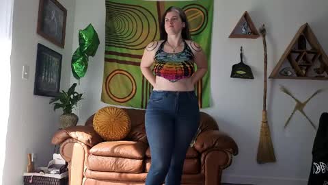 Snapshot of forestdarling chatting on April 7, 2026, 5:24 pm forestdarling online show from April 7, 2026, 5:24 pm