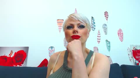 Snapshot of forever_barbie chatting on September 26, 2025, 10:25 pm Adana online show from September 26, 2025, 10:25 pm