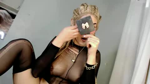 Snapshot of forget_me_not69 chatting on October 29, 2025, 10:11 pm KHATRINA STACIE MARIE online show from October 29, 2025, 10:11 pm