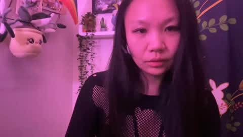 Snapshot of forlorngirl chatting on October 19, 2025, 4:13 am forlorngirl online show from October 19, 2025, 4:13 am