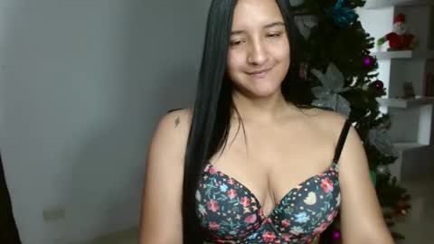 katalina online show from January 8, 2025, 5:59 pm