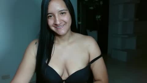 katalina online show from February 5, 2025, 8:35 pm