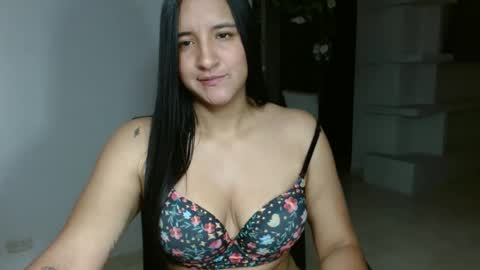 katalina online show from February 6, 2025, 8:56 pm
