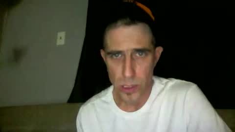Snapshot of fouraide42 chatting on April 21, 2026, 1:42 am fouraide42 online show from April 21, 2026, 1:42 am