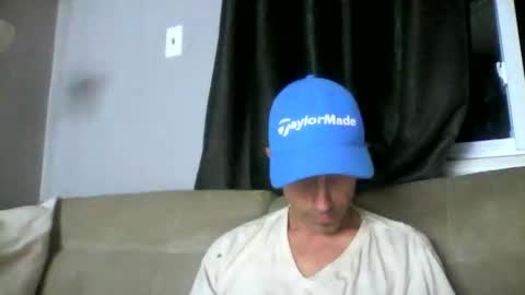 Snapshot of fouraide42 chatting on April 23, 2026, 2:35 am fouraide42 online show from April 23, 2026, 2:35 am