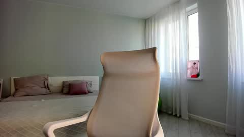 Kira online show from September 10, 2025, 12:43 am