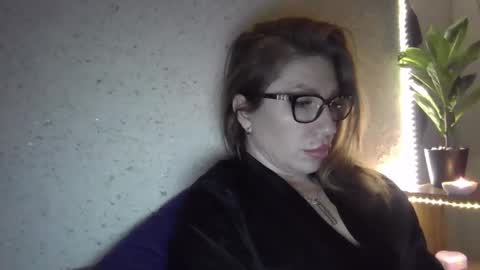 fox_red_lady7 online show from January 25, 2025, 9:57 pm
