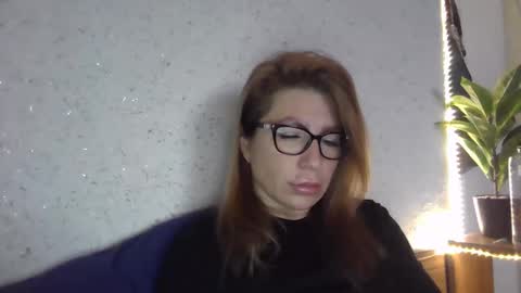 fox_red_lady7 online show from February 9, 2025, 7:49 am