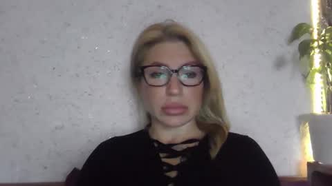 Snapshot of fox_red_lady7 chatting on November 6, 2025, 9:10 am fox_red_lady7 online show from November 6, 2025, 9:10 am