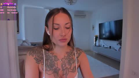 Snapshot of foxe_sailey chatting on December 2, 2025, 11:15 am Fox love you online show from December 2, 2025, 11:15 am