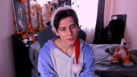 Foxicfu online show from December 18, 2025, 7:03 am