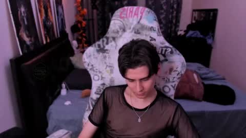 Foxicfu online show from May 5, 2026, 3:42 pm