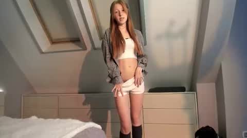 Snapshot of foxie_kiss chatting on October 5, 2025, 3:21 pm Hello world Feel free to follow  online show from October 5, 2025, 3:21 pm