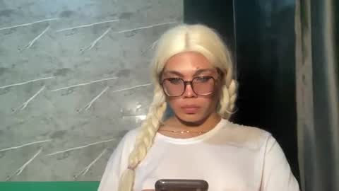 KITTY online show from June 9, 2026, 11:33 am