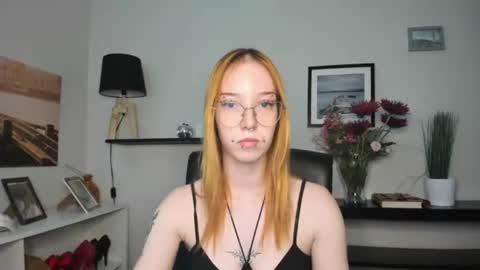 Snapshot of foxsonya chatting on June 15, 2026, 5:31 am Sonya online show from June 15, 2026, 5:31 am