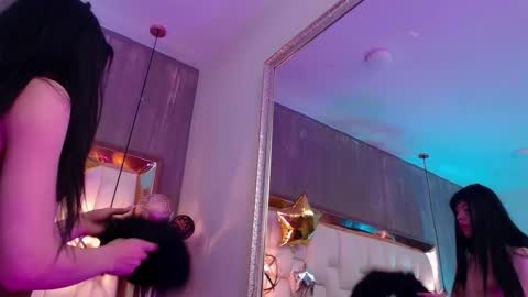 Foxxy  online show from October 24, 2025, 11:17 am