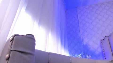 Foxy online show from June 12, 2026, 7:35 pm