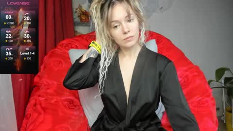 Foxy online show from December 10, 2024, 9:12 am