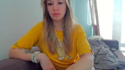 Foxy online show from April 29, 2026, 12:27 am