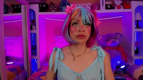 Miss Evans online show from May 6, 2026, 11:04 am