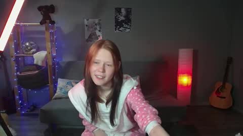 Kira online show from January 15, 2025, 6:51 pm